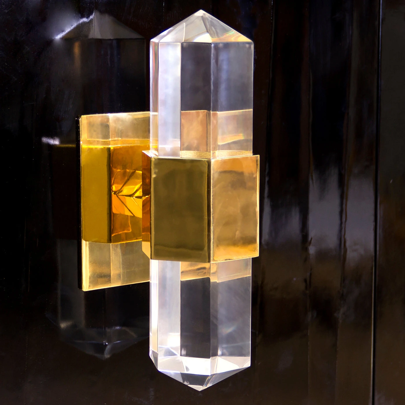 Jonathan Adler Crawford Cabinet Étagère & Cabinets